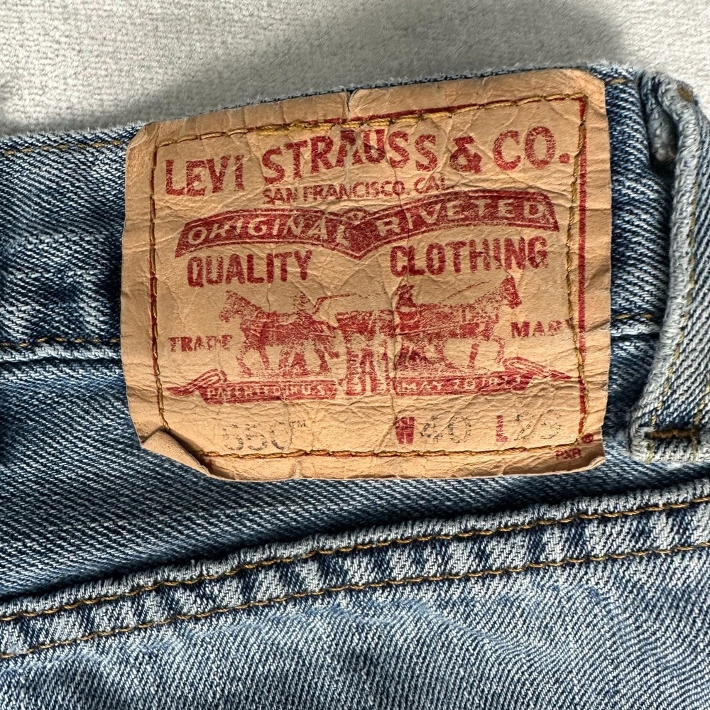 Levi's 550 Relaxed Fit Jeans Men's Size 40x29 Distressed Denim Medium Wash - Picture 9 of 16